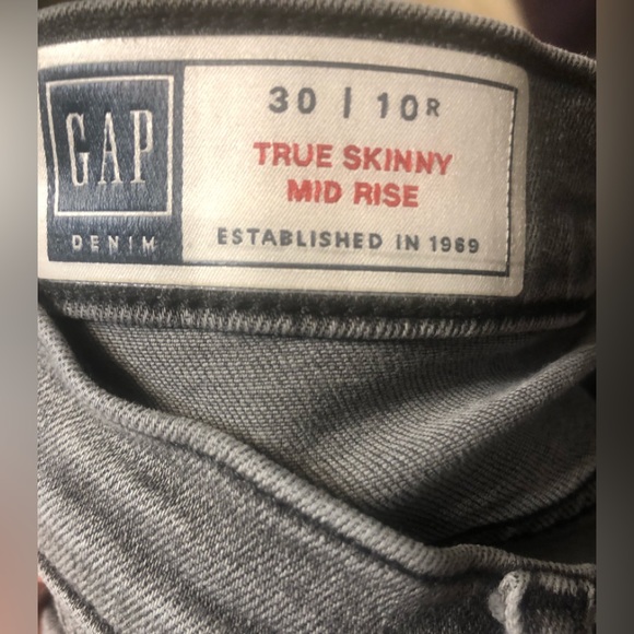 GAP Jeans - Picture 3 of 3